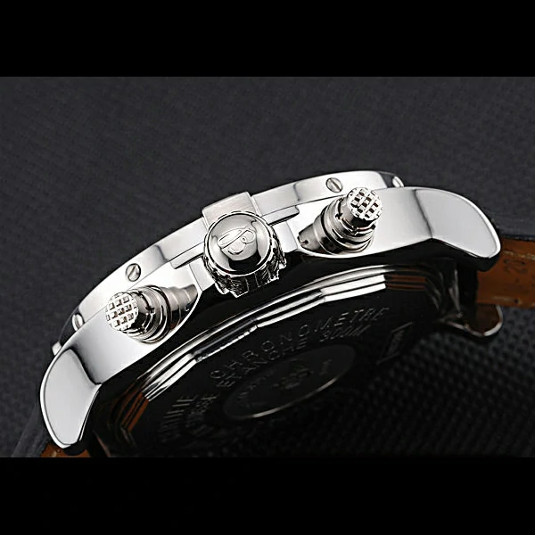 Breitling Avenger new57468