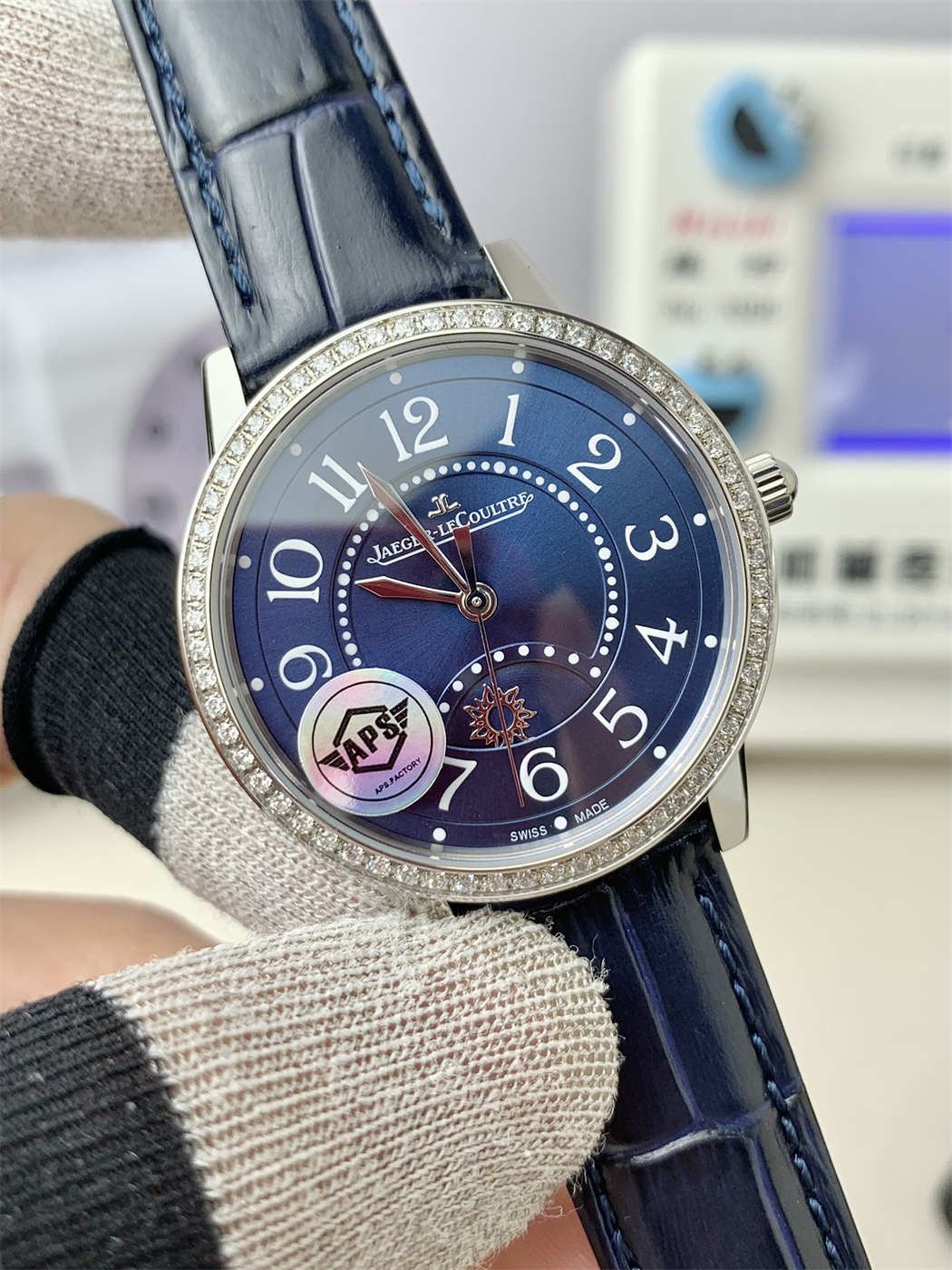JLC Rendez Vous Replica 3468480 – APS Factory Diamond Bezel Blue Dial 29mm