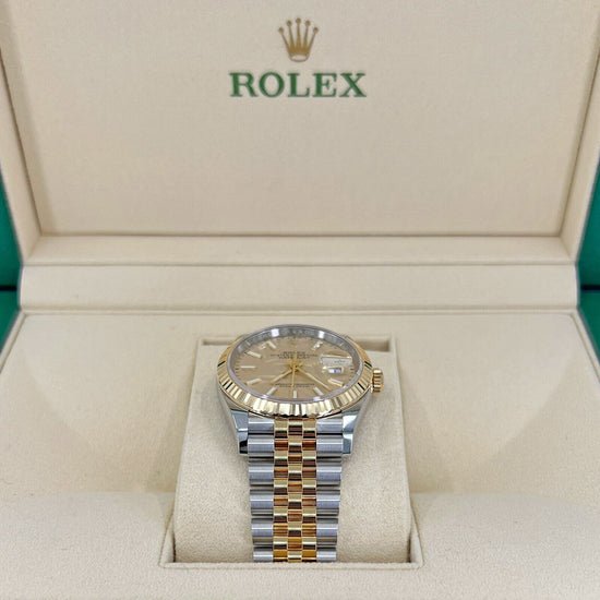 Rolex Replica Watch Datejust 36, 18k Yellow Gold and Stainless Steel, 36mm, Golden, palm motif dial, 126233-0037