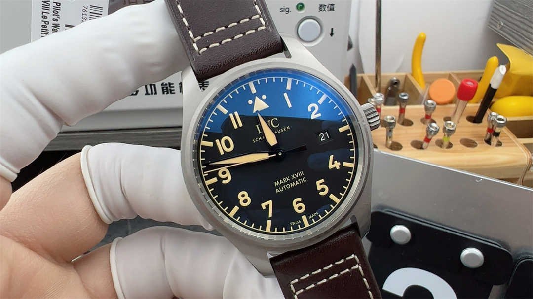 V7 Mark 18 Titanium Replica Watch – Lightweight Pilot Design with Premium Finishing